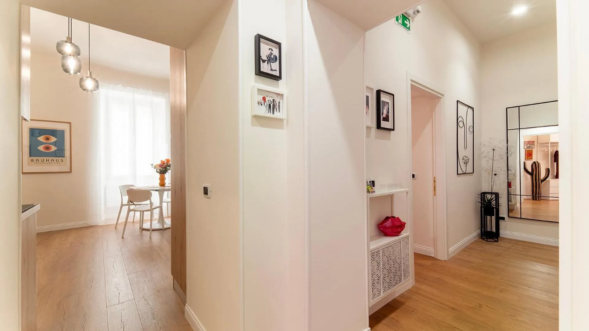 Pictadomus-Albus, Metro Furio Camillo Appartement Rome