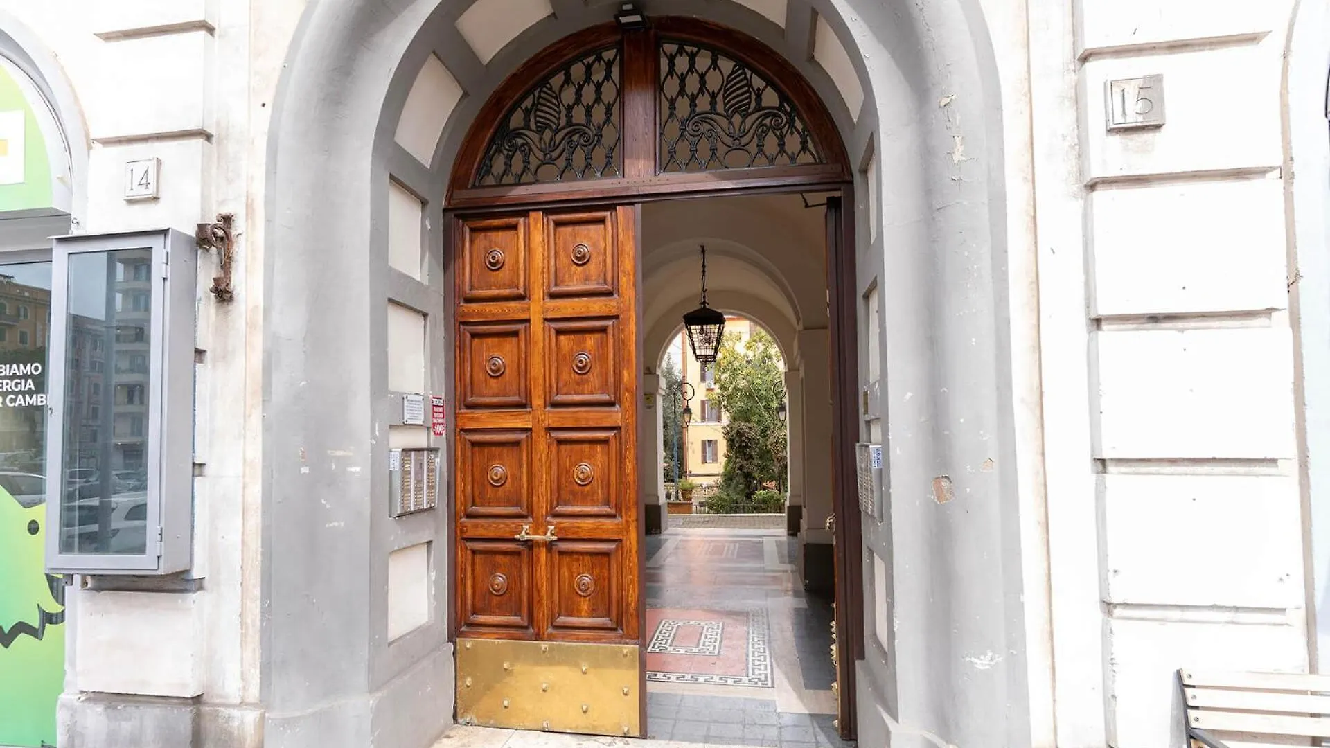 Pictadomus-Albus, Metro Furio Camillo Apartment Rome