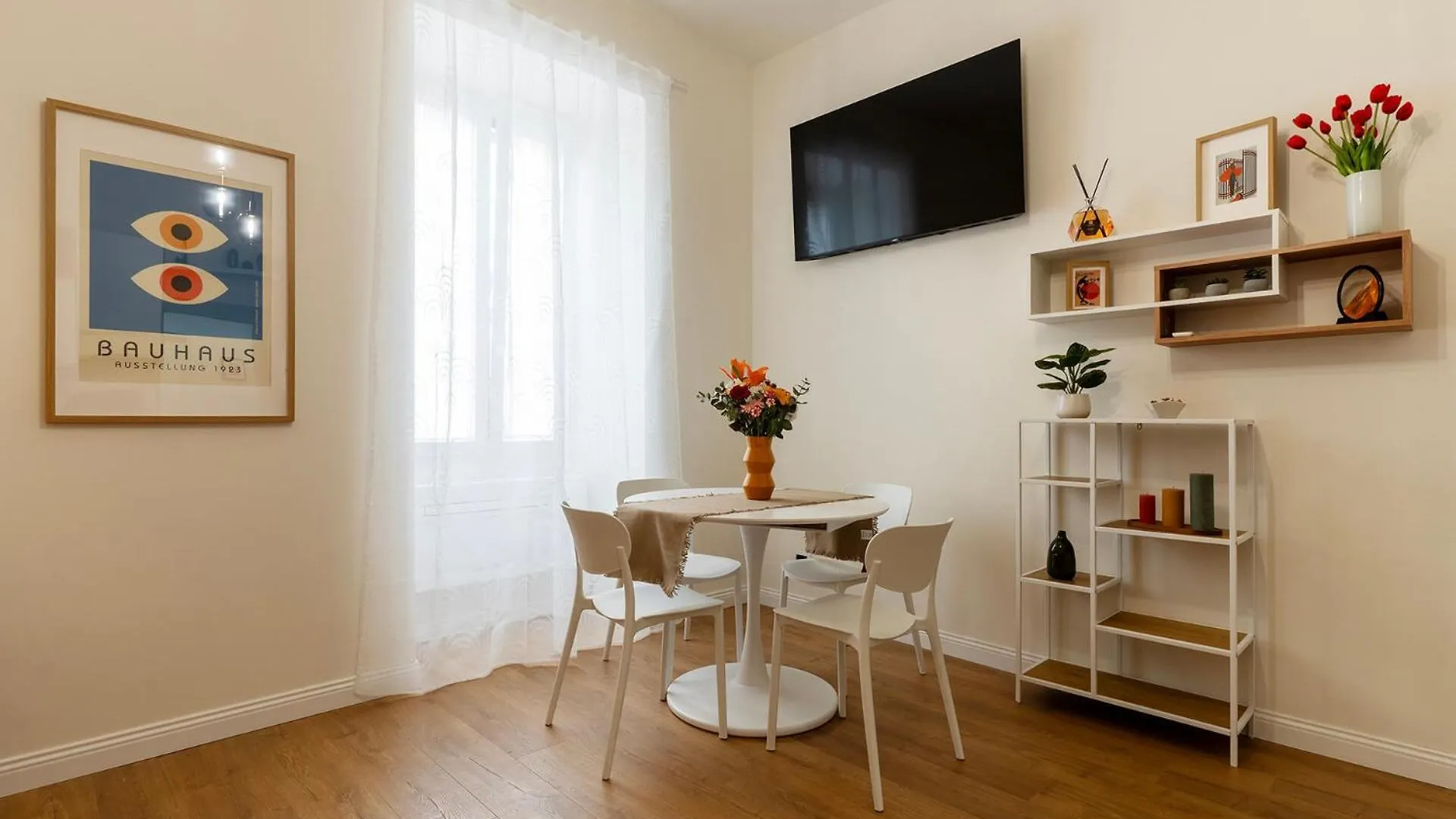 Pictadomus-Albus, Metro Furio Camillo Apartment Rome